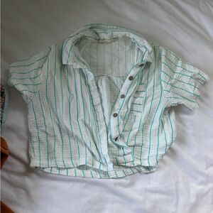4/$25 Like new women’s crop linen button down sz M ocean drive teal and white